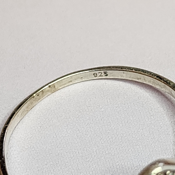 Amethyst and Sterling Silver Ring - Picture 5 of 6